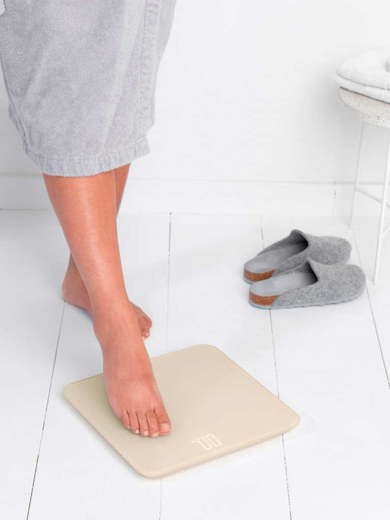 Весы напольные электронные Brabantia "Sink Side" бежевые
