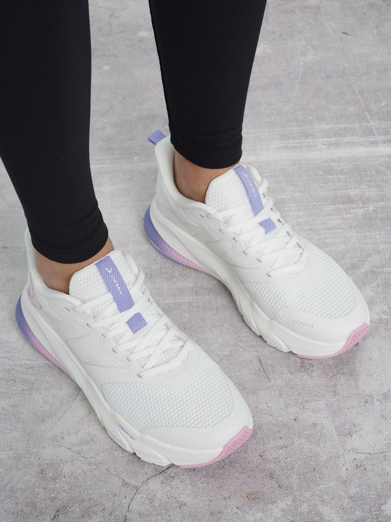 Кроссовки женские Demix Hyper Flexzone360