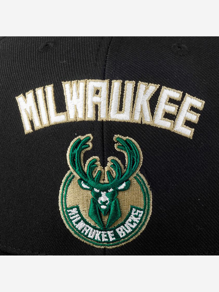 Бейсболка с прямым козырьком MITCHELL NESS HHSS2998-MBUYYPPPBLCK Milwaukee Bucks NBA