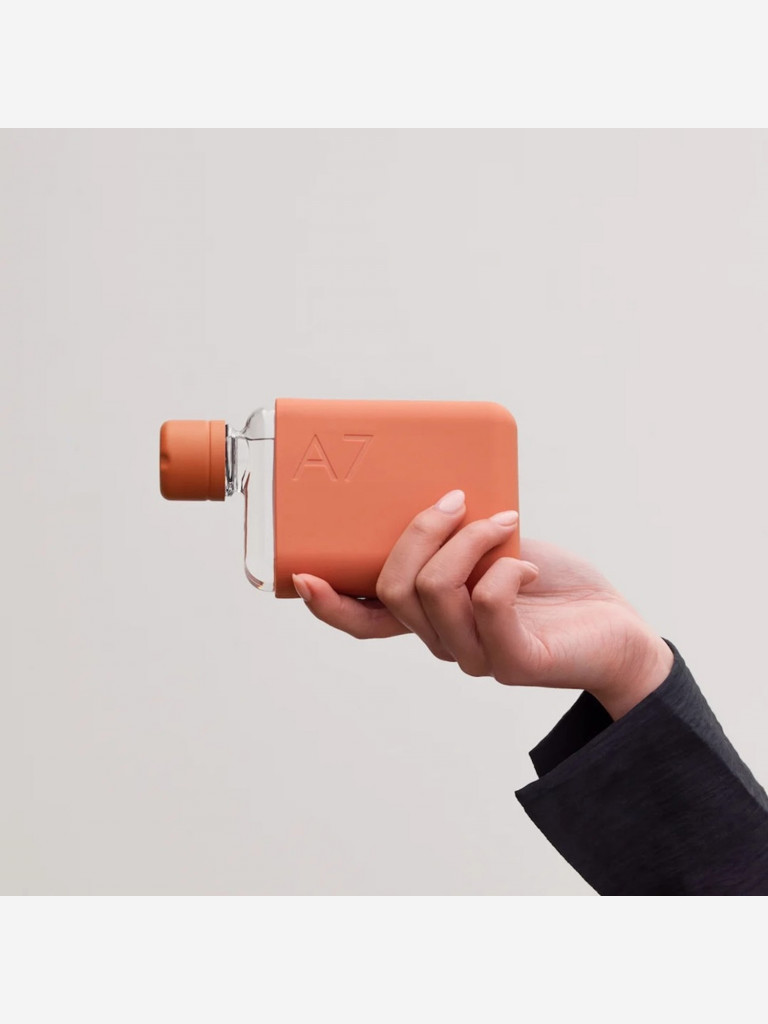 Бутылка с силиконовым чехлом Memobottle A7, коричневый