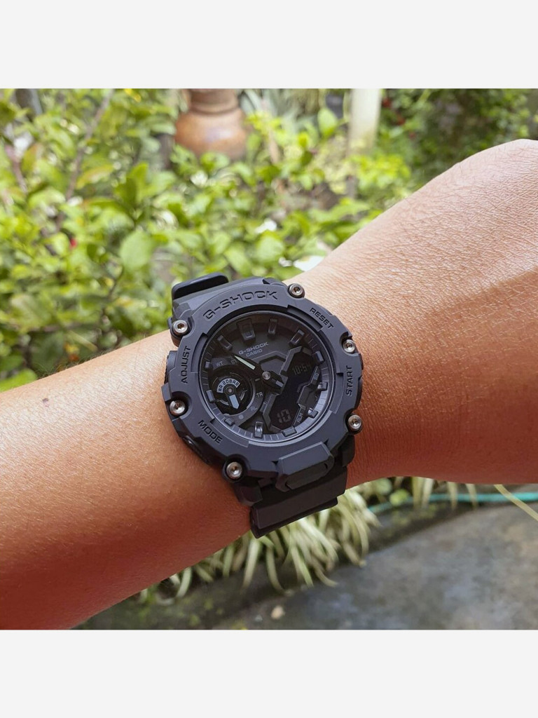 Спортивные часы CASIO G-SHOCK GA-2200BB-1AER
