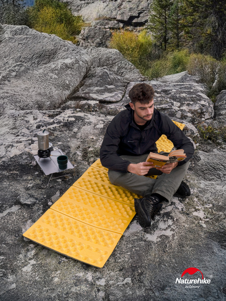 Коврик Naturehike CNK2550WS030 Troues R3.0 складной золотистый