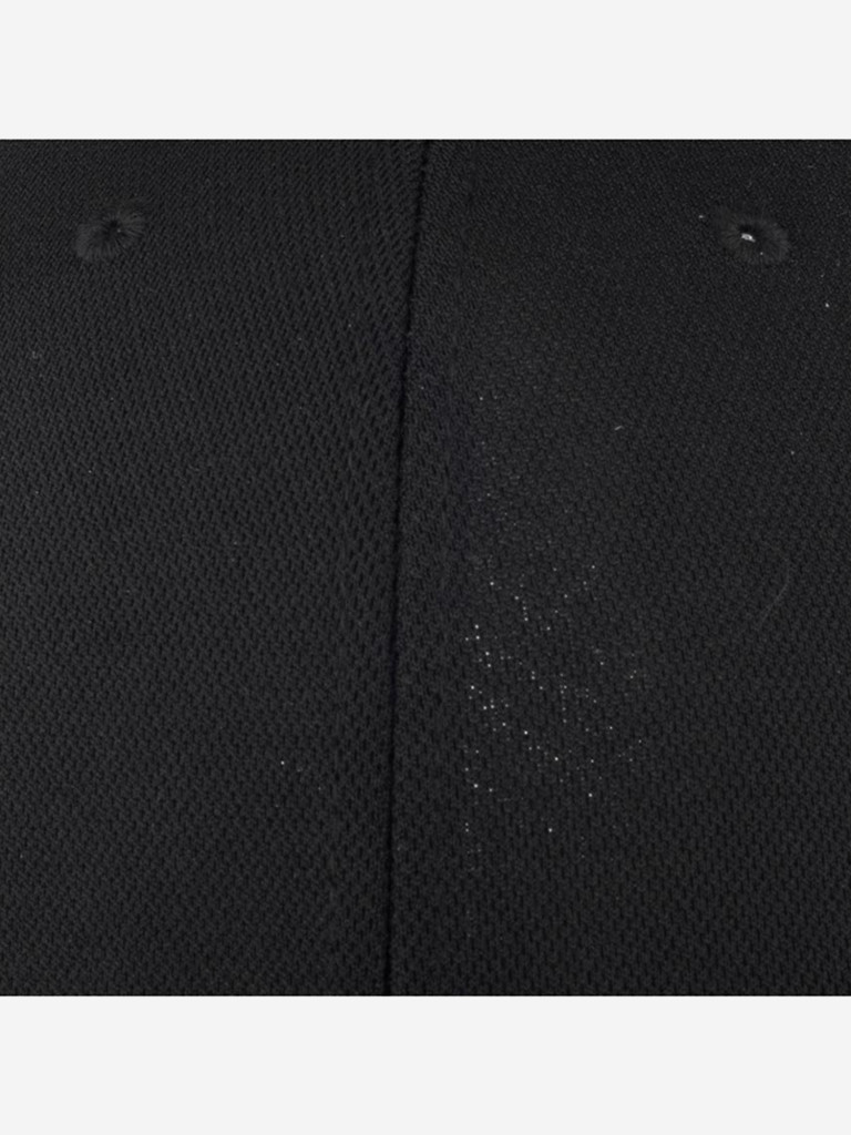 Бейсболка с сеточкой FLEXFIT 110RA