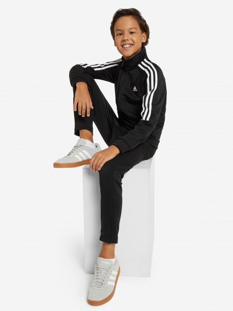 Boys store in adidas