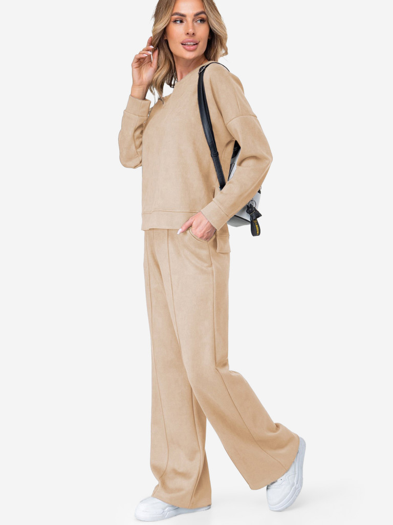 Костюм женский из экозамши Happyfox