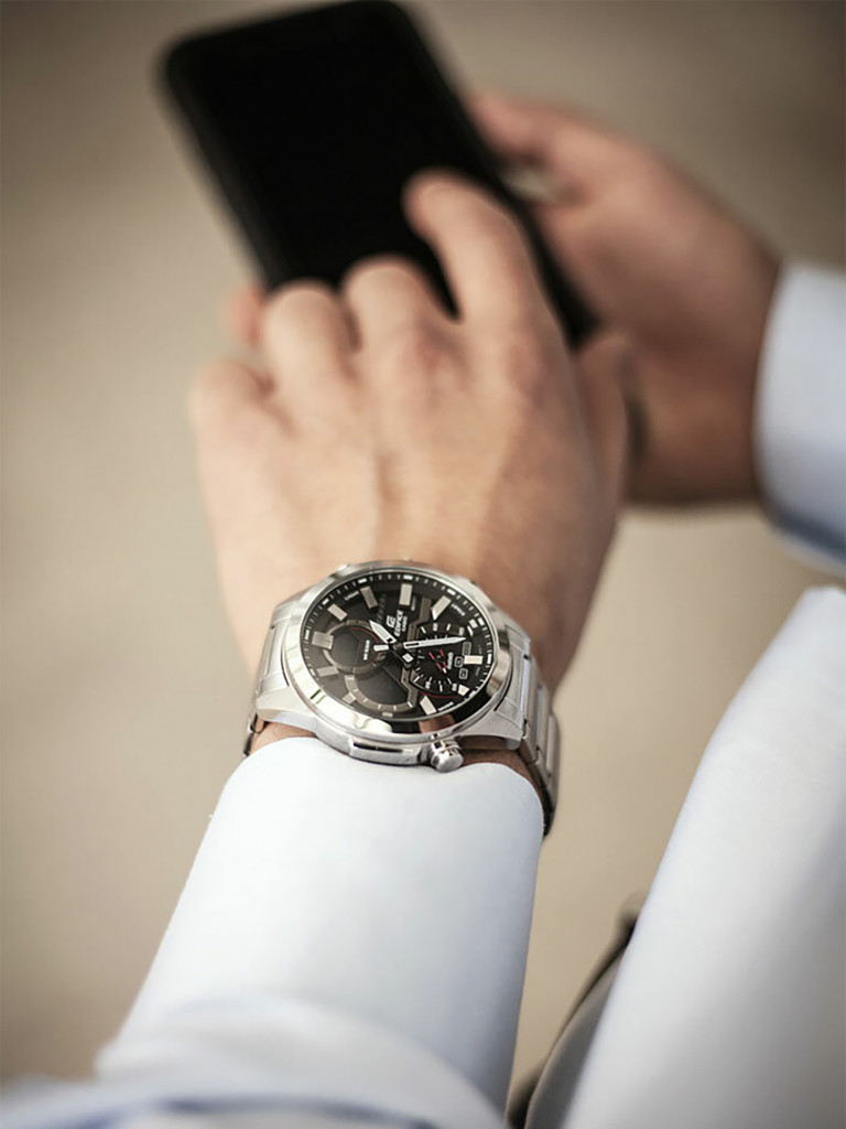 Спортивные часы CASIO EDIFICE ECB-30D-1A