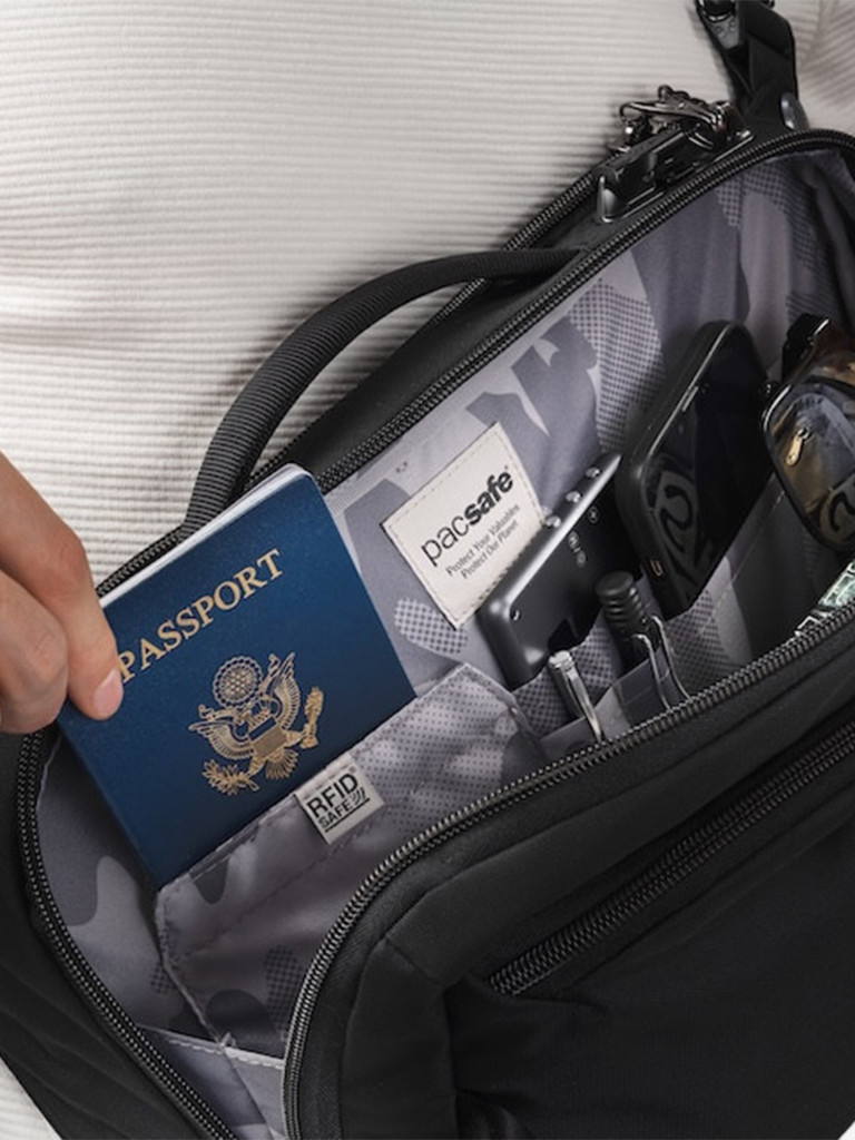 Сумка слинг антивор Pacsafe EXP 12 Sling, Black, 10 л.