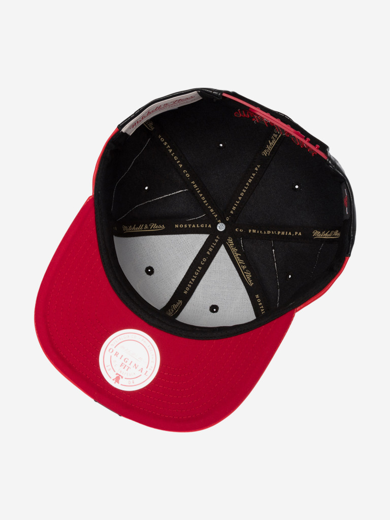 Бейсболка с прямым козырьком MITCHELL NESS HS12126-CBUBKRD Chicago Bulls NBA
