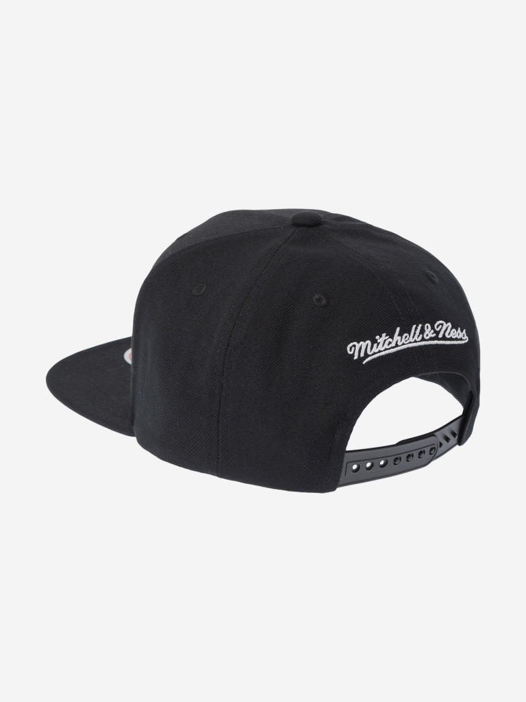 Бейсболка с прямым козырьком MITCHELL NESS HS9732-BNEBLCK Brooklyn Nets NBA