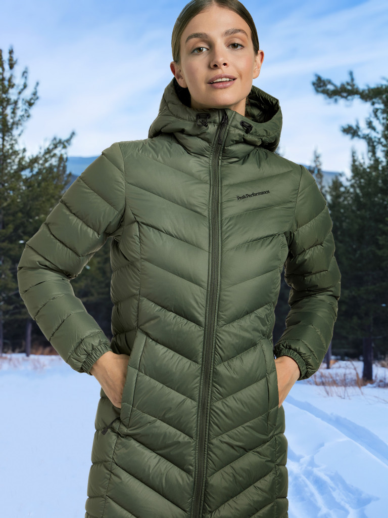Пуховик женский Peak Performance Frost