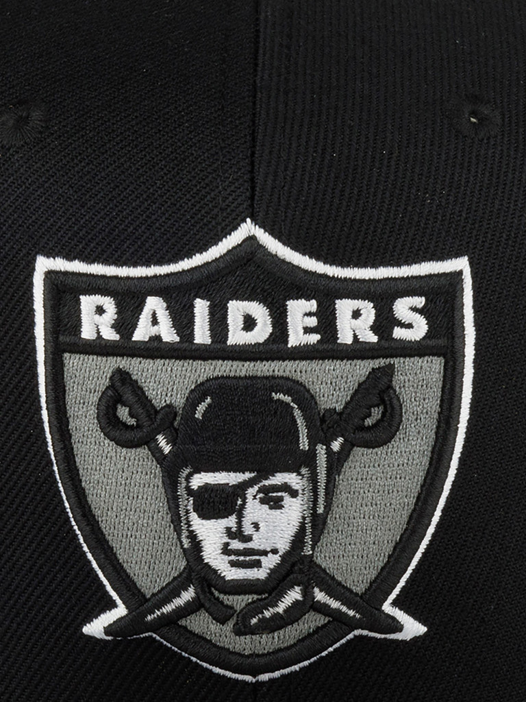 Бейсболка с прямым козырьком MITCHELL NESS HHSS4537-ORAYYPPPBKGY Oakland Raiders NFL (черный)