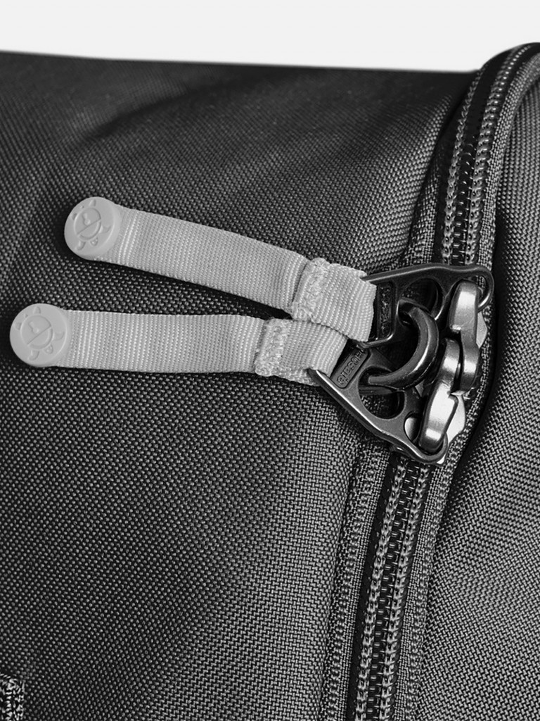 Рюкзак антивор Pacsafe GO Carry-on 34, Jet Black, 34 л.