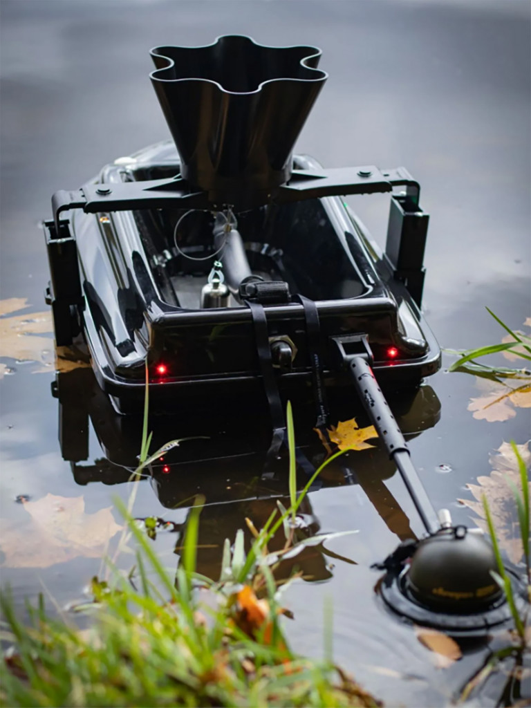 Прикормочный кораблик Boatman Actor Plus Pro Black (эхолот + GPS)