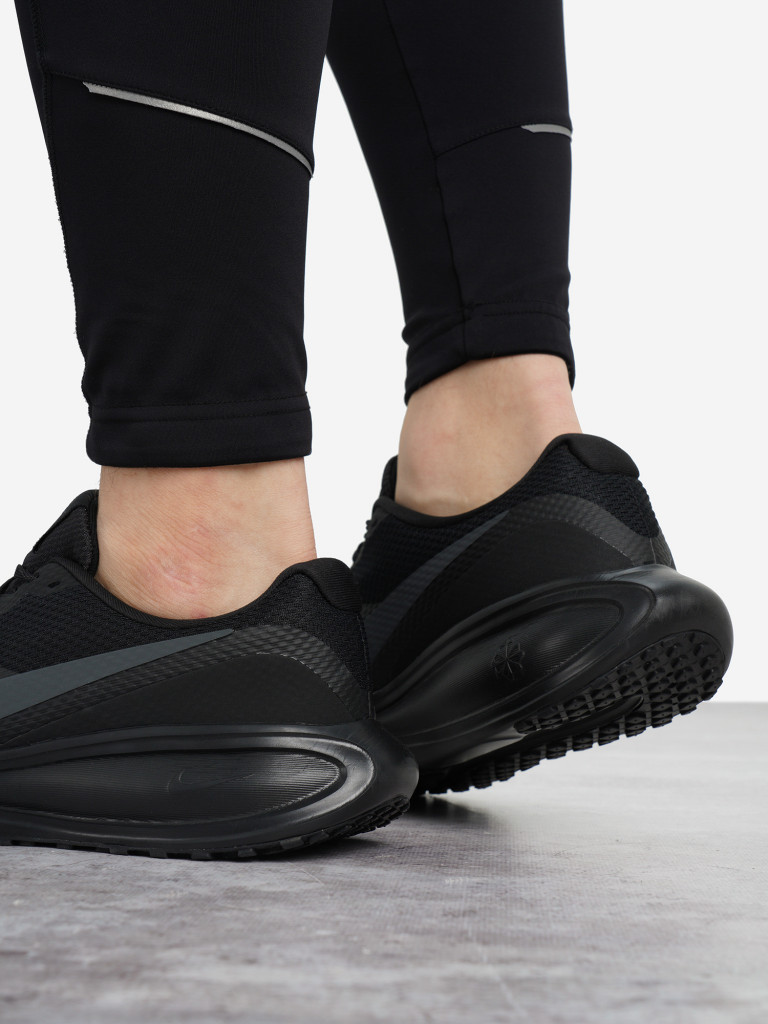 Кроссовки мужские Nike Revolution 8