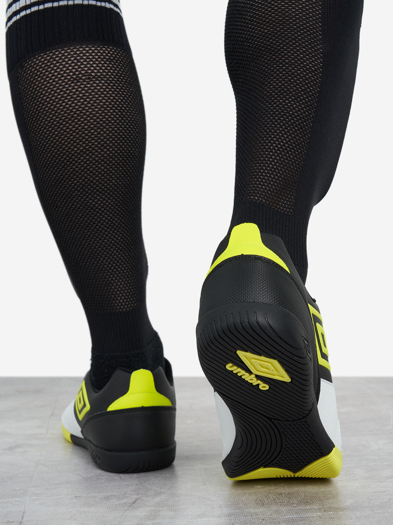 Бутсы мужские Umbro Point Ic