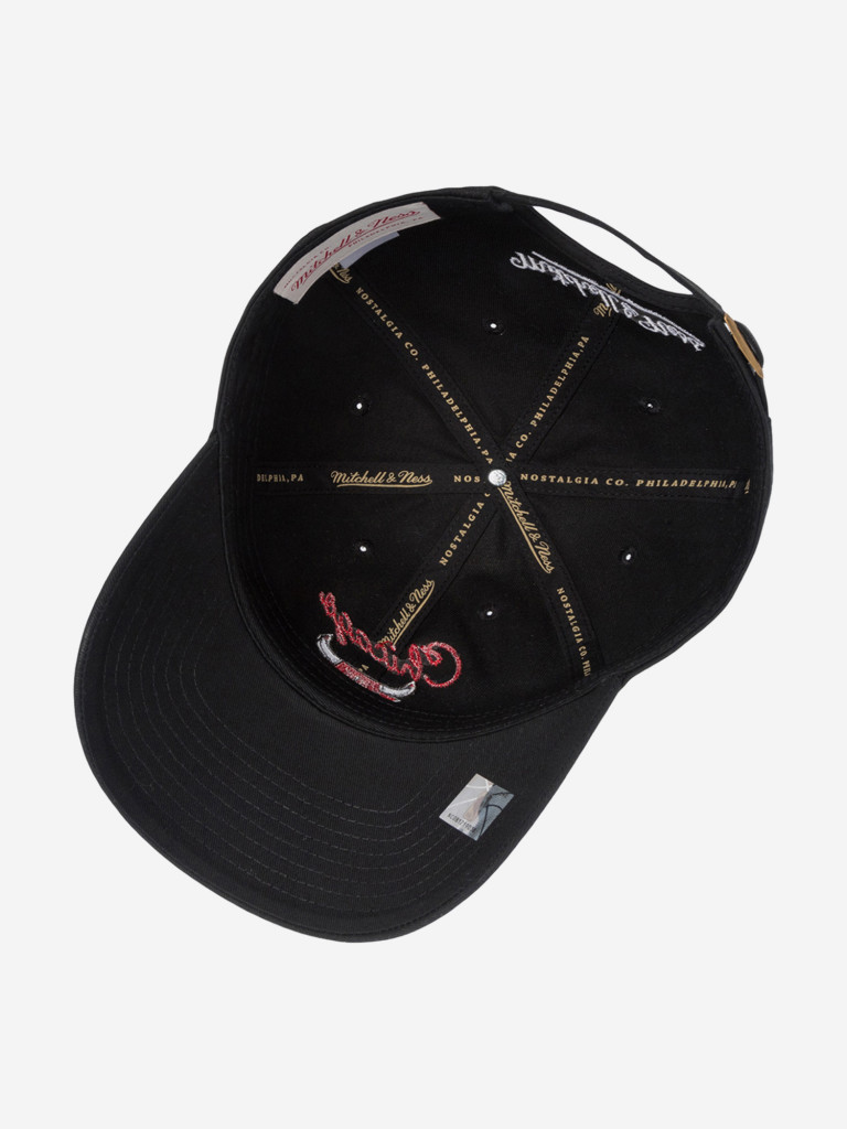 Бейсболка MITCHELL NESS HD10409-CBUBLCK Chicago Bulls NBA (черный)