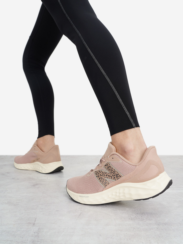 Кроссовки женские New Balance Arishi