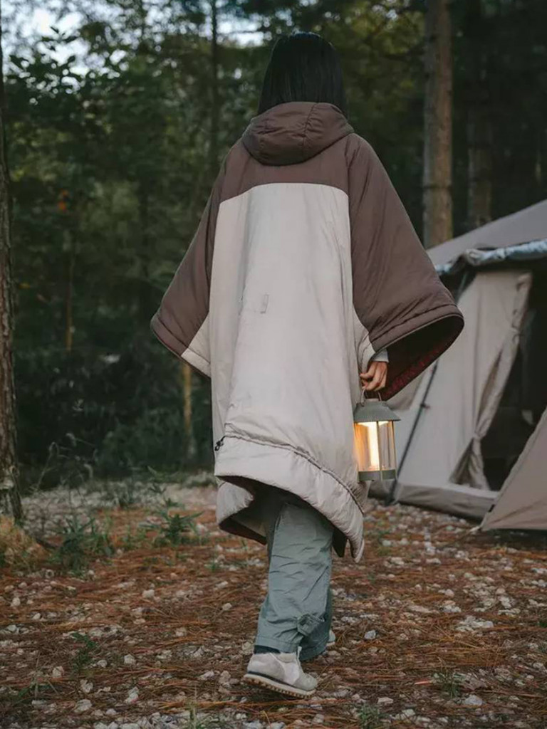 Спальный мешок-пончо Naturehike Multi-Purpose Cloak Sleeping Bag CNK2300SD019 Красный