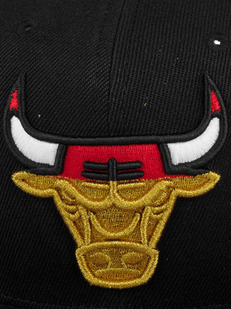 Бейсболка с прямым козырьком MITCHELL NESS 6HSSMM19489-CBUBLCK Chicago Bulls NBA (черный)
