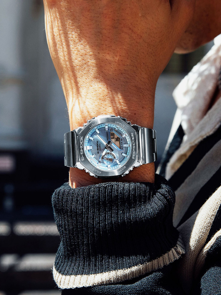 Наручные часы Casio G-Shock GM-2110D-2A
