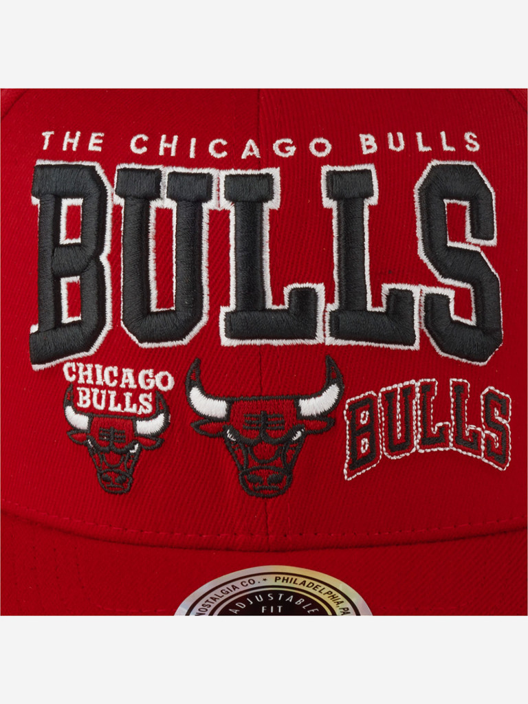 Бейсболка MITCHELL NESS HHSSINTL1264-CBURED1 Chicago Bulls NBA (красный)