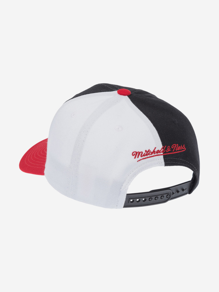 Бейсболка MITCHELL NESS HP10392-CBUBLCK Chicago Bulls NBA (черный)