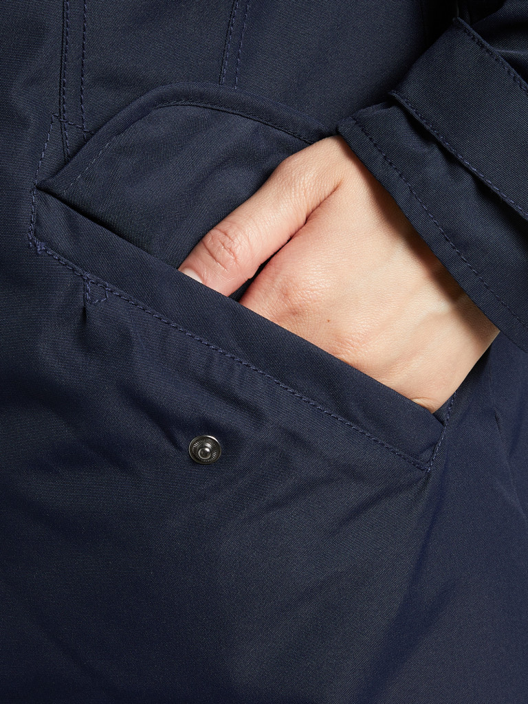 Пуховик женский IcePeak Ailey