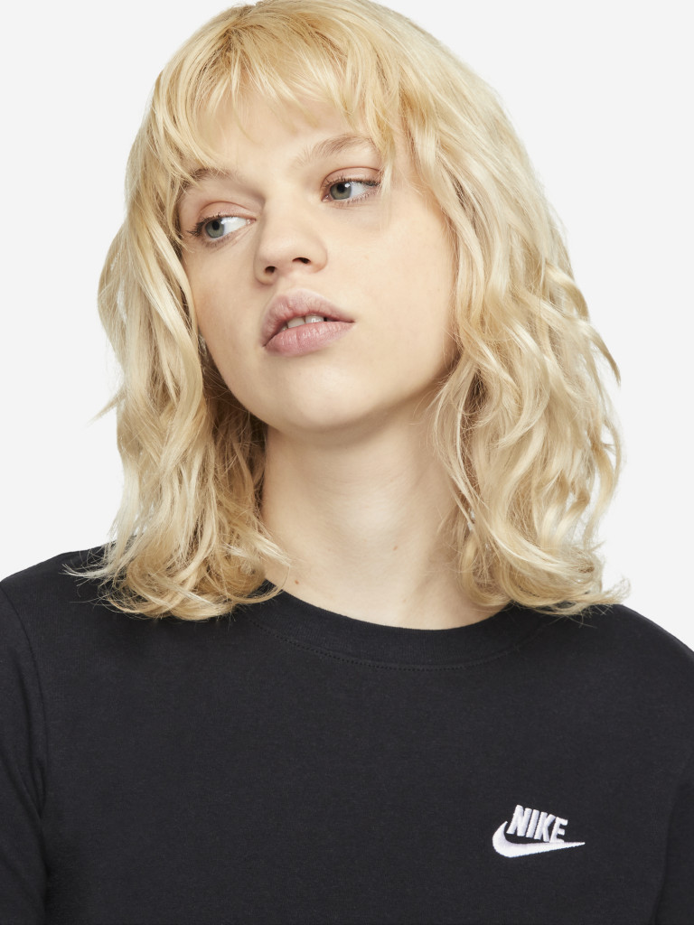 Футболка женская Nike Sportswear