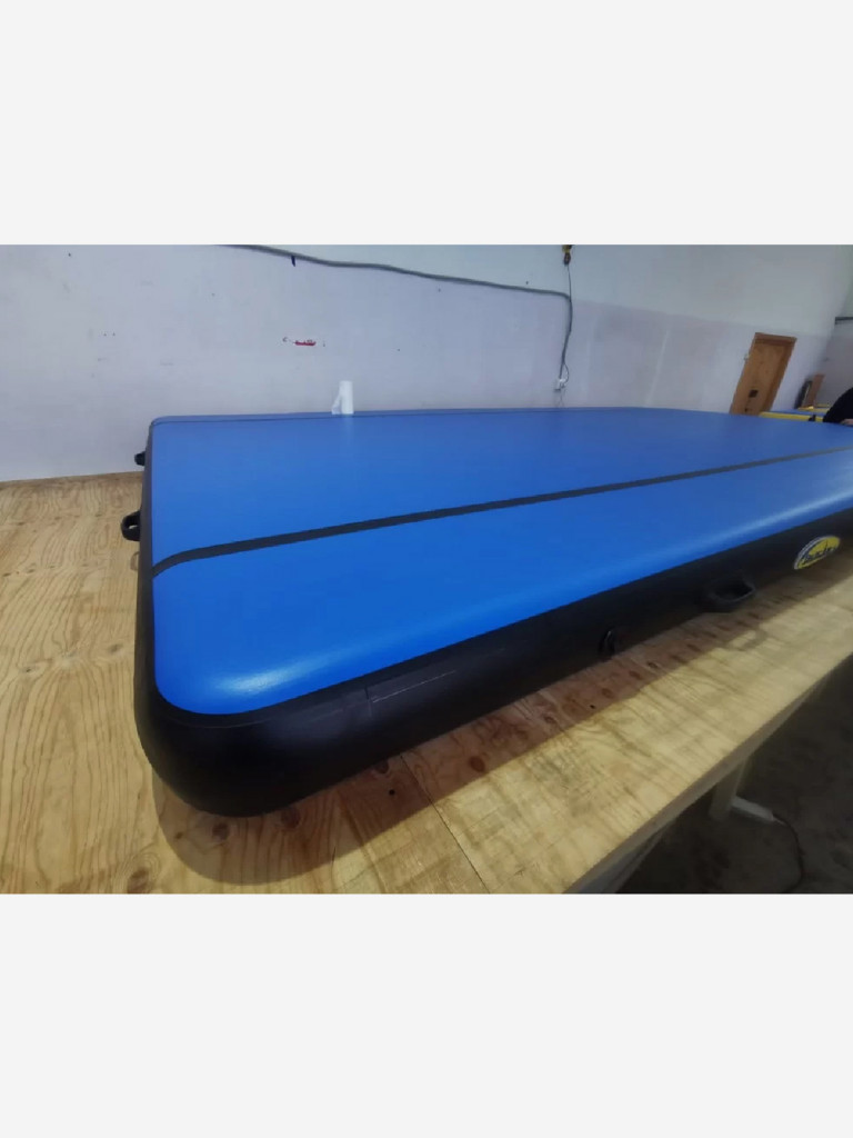 Надувной гимнастический мат 600 x 400 x 20