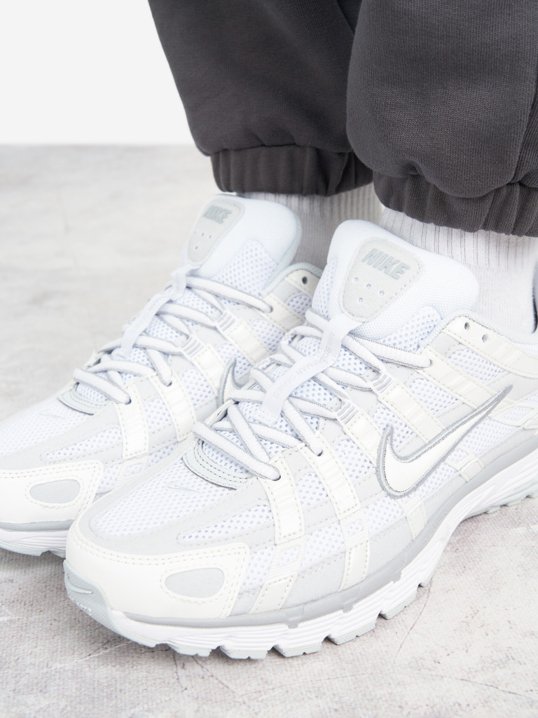 Кроссовки женские Nike P-6000