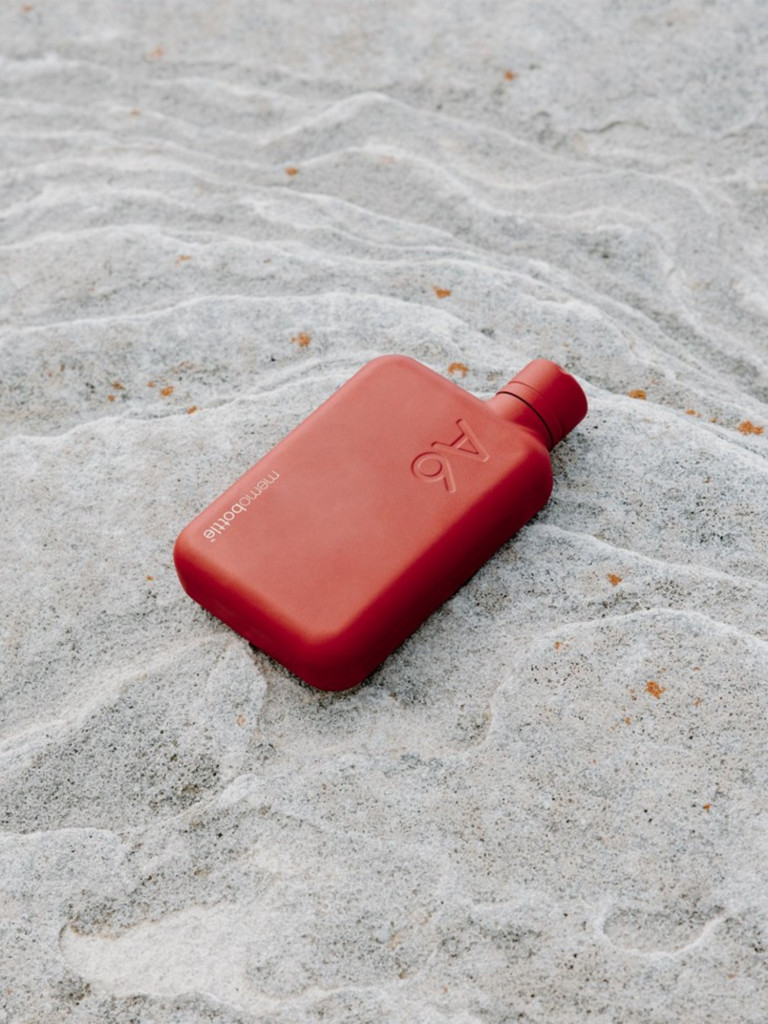 Бутылка из нержавеющей стали Memobottle A6, красный
