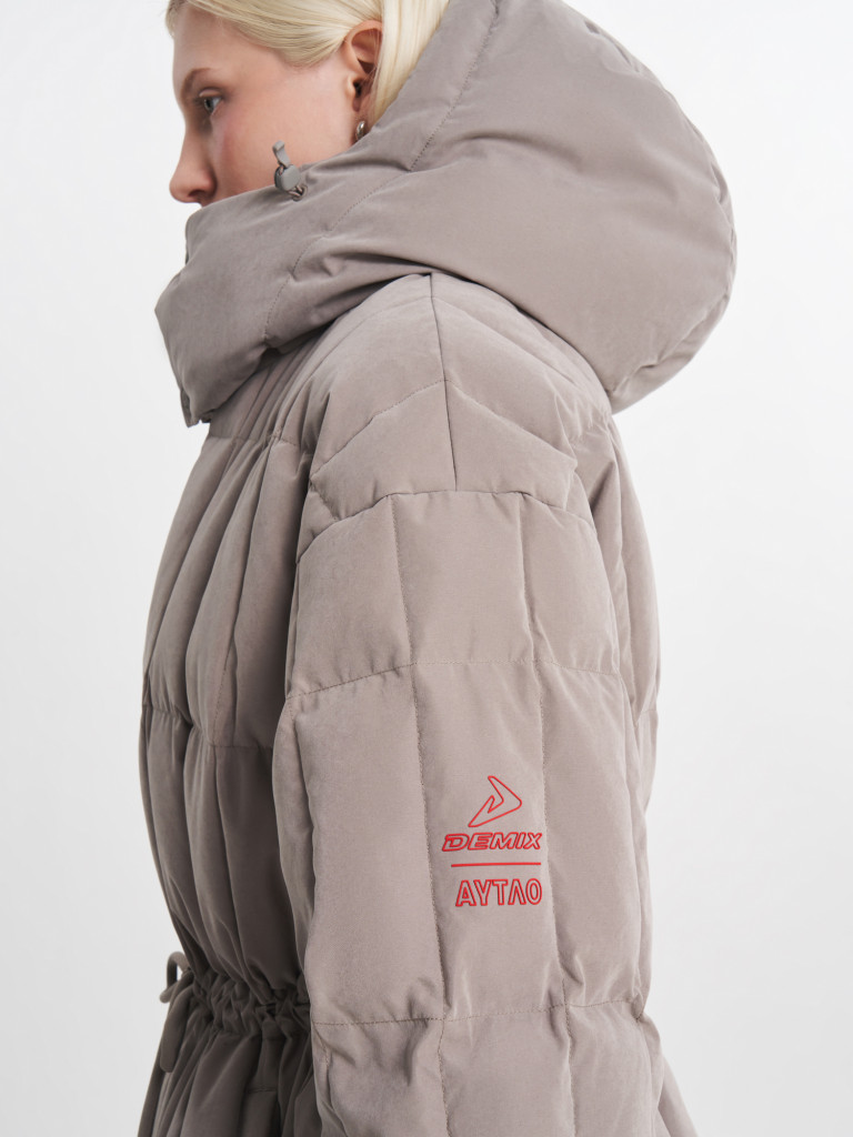 Пуховик женский оверсайз Demix x AYTΛO