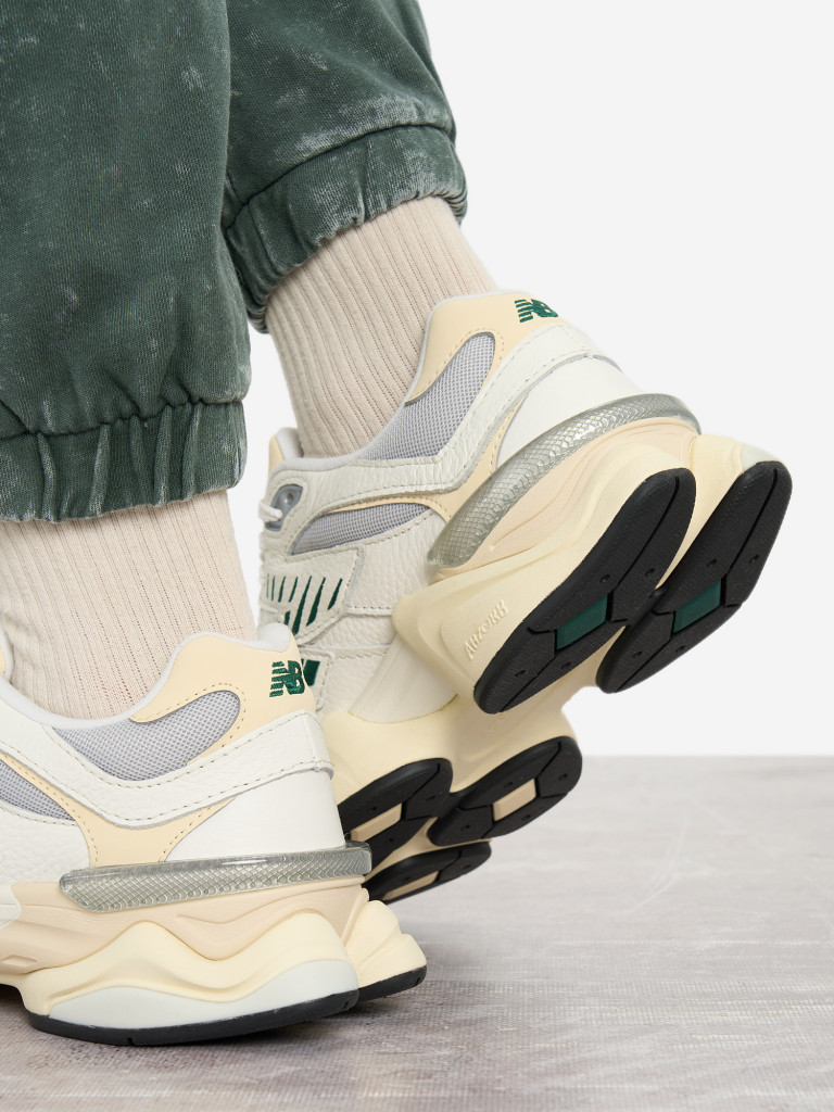 Кроссовки женские New Balance 9060