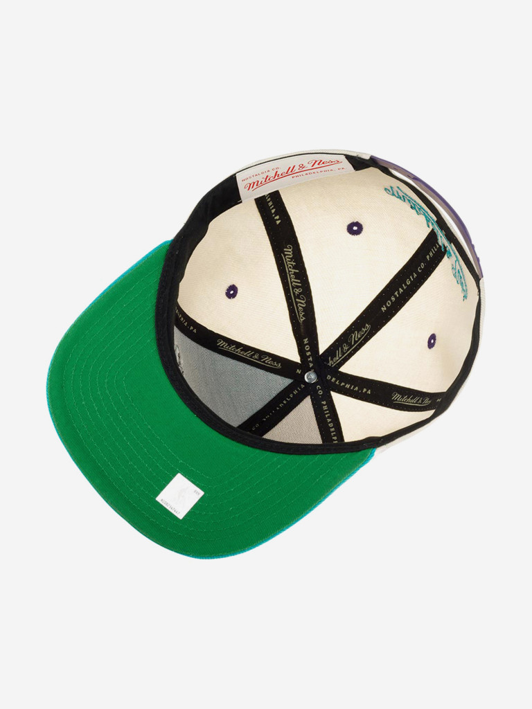 Бейсболка с прямым козырьком MITCHELL NESS HHSS5154-CHOYYPPPOWTL Charlotte Hornets NBA