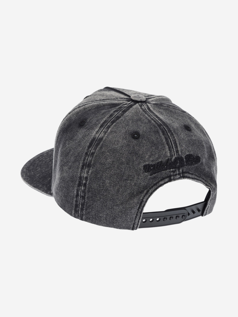 Бейсболка MITCHELL NESS HS7503-LALBLCK Los Angeles Lakers NBA (черный)
