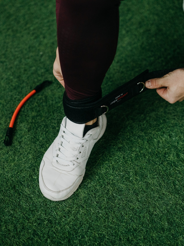 Латеральный эспандер ITEX SPORT для ног и ягодиц , нагрузка до 36 кг, мешочек для хранения и переноски в подарок