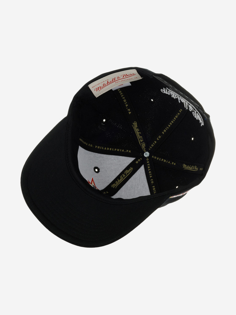 Бейсболка с прямым козырьком MITCHELL NESS HMUS6367-MNNYYPPPBLCK (черный)