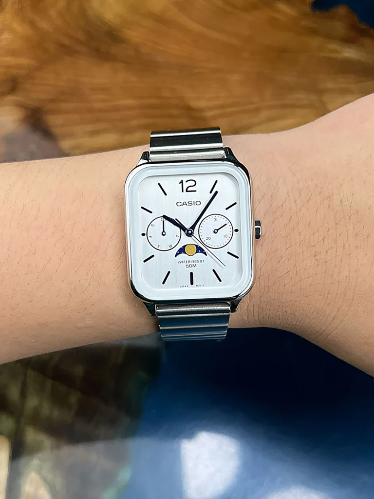 Наручные часы CASIO