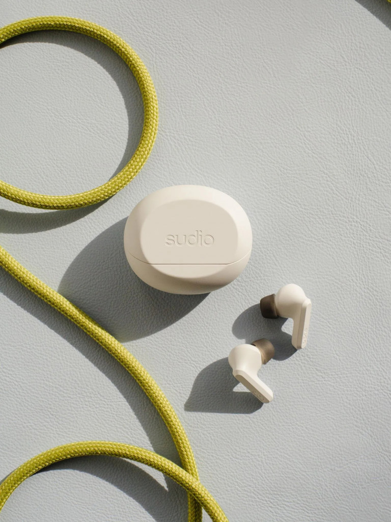 Беспроводные наушники Sudio A3 Pro Wireless Bluetooth Earbuds c активным шумоподавлением, цвет: белый