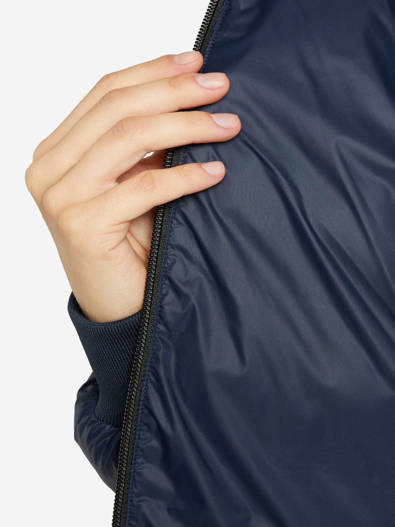 Пуховик женский Peak Performance