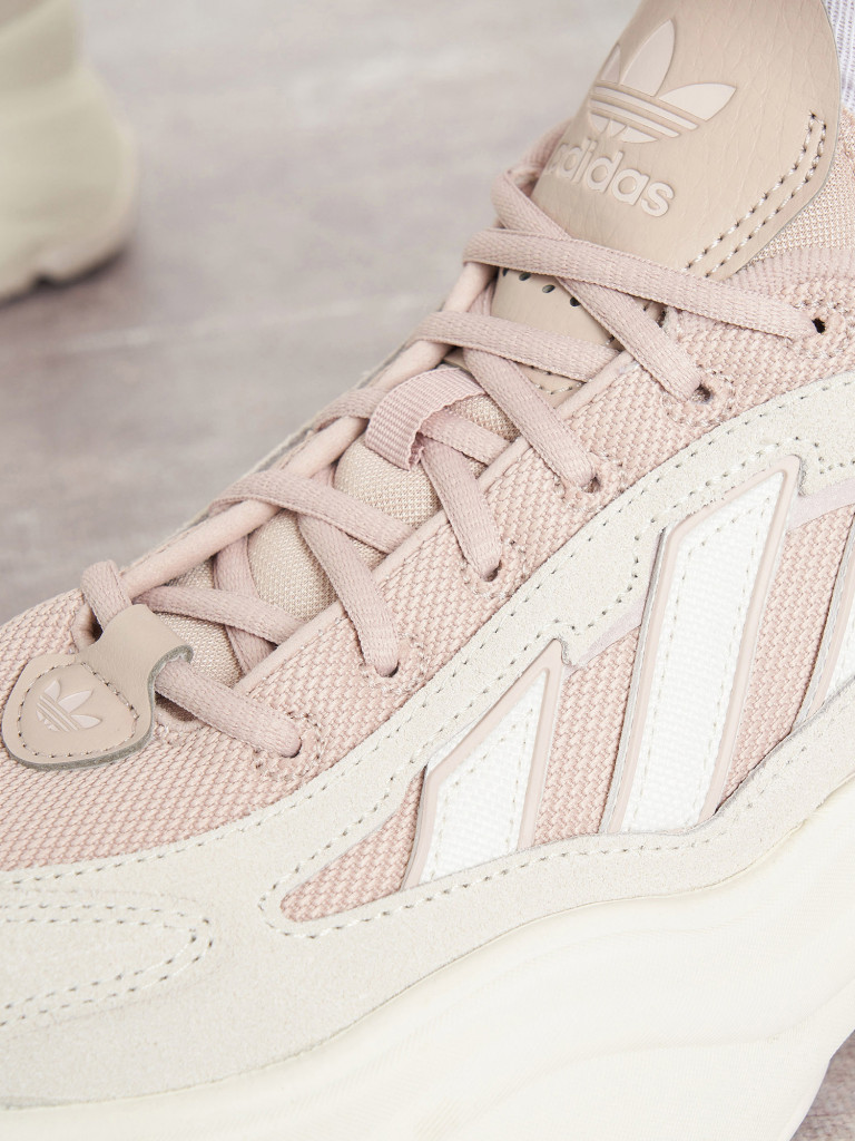 Кроссовки женские adidas Ozgaia