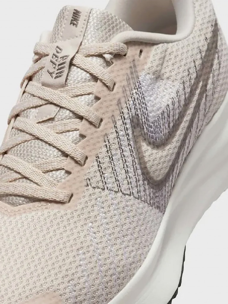 Кроссовки женские Nike Run Defy