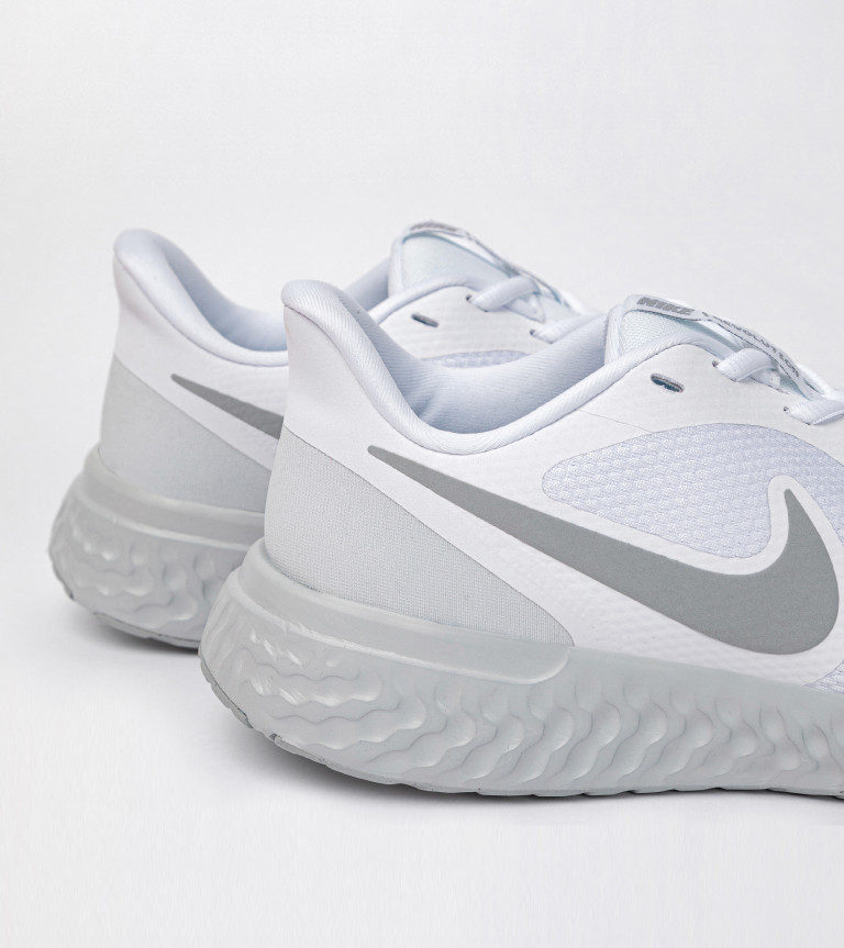 Кроссовки мужские Nike Revolution 5