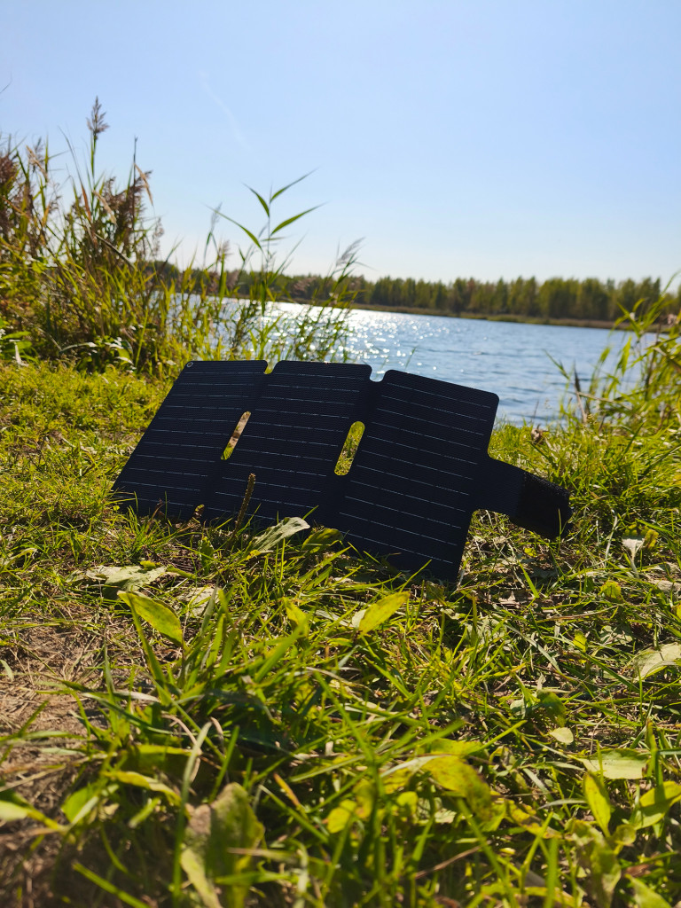 Портативная солнечная батарея GiantSolar S для зарядки телефона 10W 5v