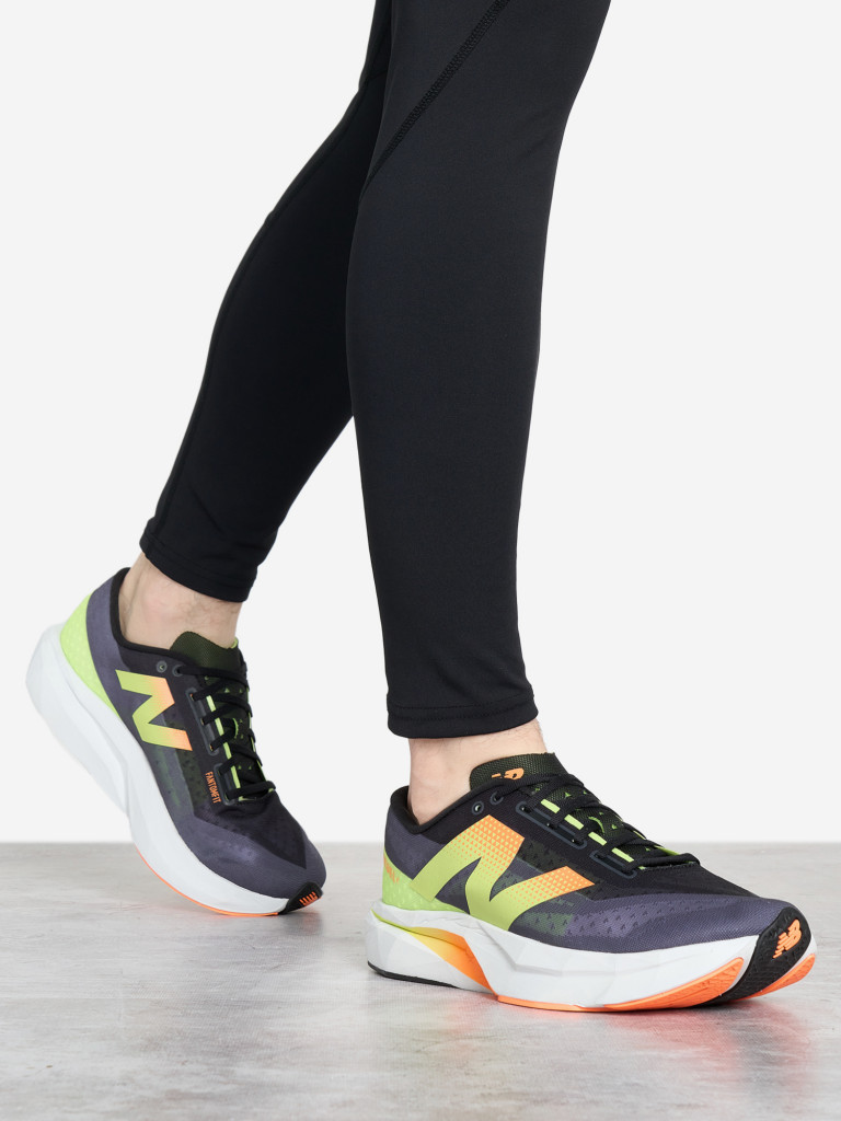 Кроссовки мужские New Balance Fuelcell Rebel V4