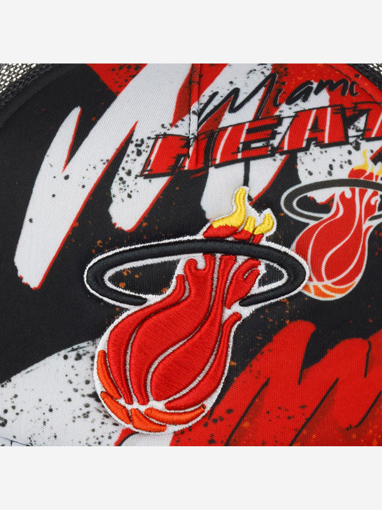 Бейсболка с сеточкой MITCHELL NESS HHSS2993-MHEYYPPPBLCK Miami Heat NBA