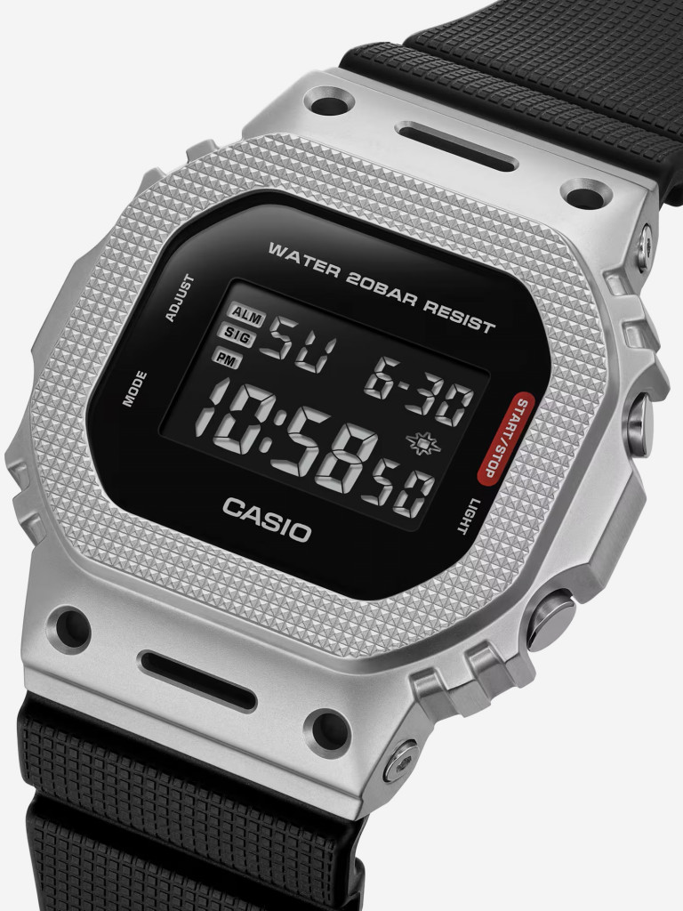 Спортивные часы Casio G-Shock GM-5600M-1E