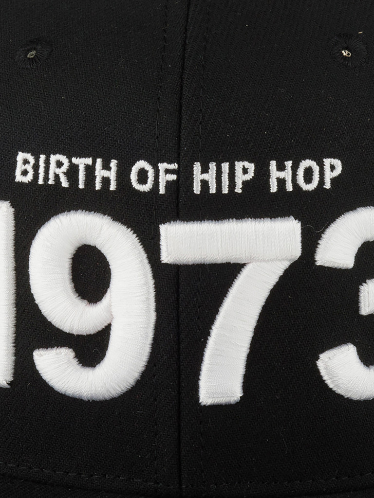 Бейсболка с прямым козырьком MITCHELL NESS HHSS7572-CLBYYPPPBLCK Hip Hop (черный)