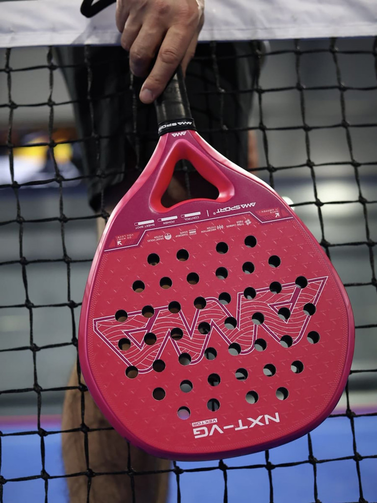 Ракетка для падел-тенниса AMA, форма - бриллиант, баланс - нейтральный