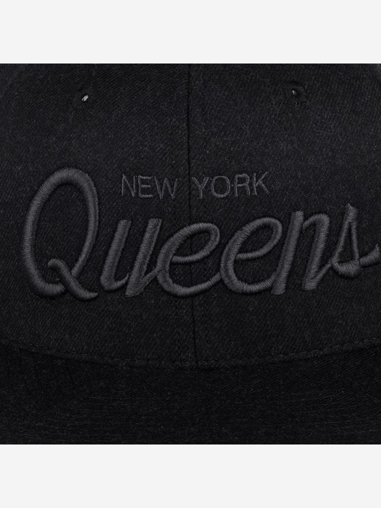Бейсболка с прямым козырьком HOOD 100-MWL025-NY027-FT Queens Tonal 3D (черный)